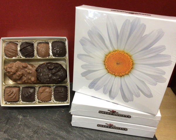 Daisy Gift box of assorted chocolates with Mud