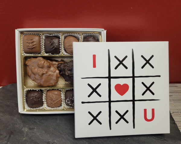 I love you  Tic tac toe - Mix of Milk and Dark chocolate